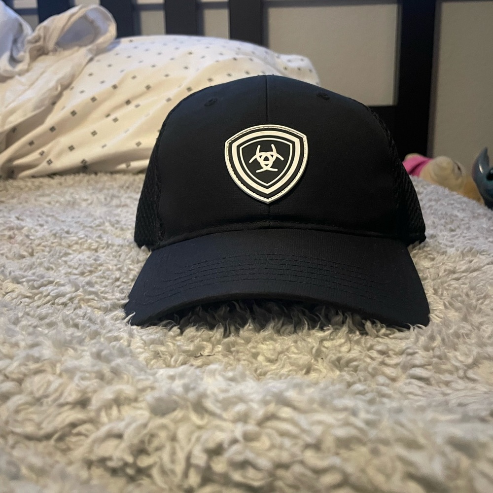 Black Ariat Cap